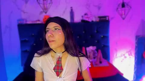 dakotaa_johnson online show from 12, 11, 2025