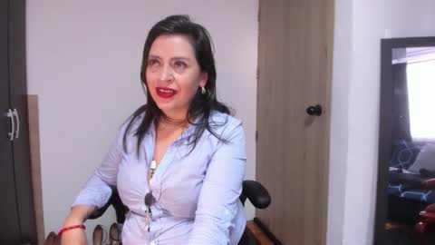 Dakotaagray online show from 10, 11, 2025