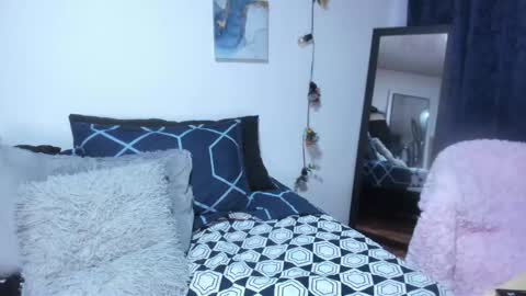 Dakotaagray online show from 12, 2, 2026