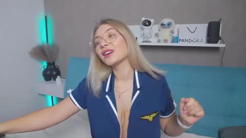 Snapshot of dakotaliss chatting on 12, 2, 2025 dakotaliss online show from 12, 2, 2025