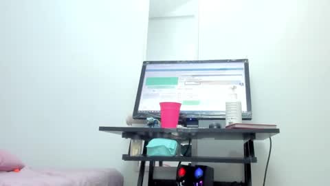  Ren  online show from 8, 2, 2025