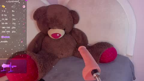 Snapshot of daliajohnson_ chatting on 5, 1, 2025 leila williams online show from 5, 1, 2025