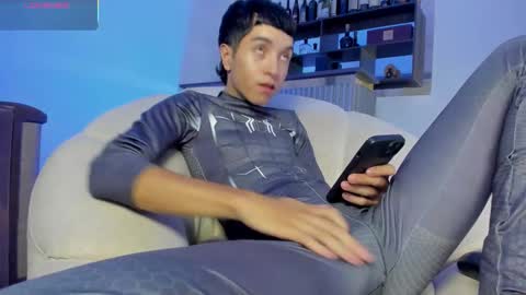 Snapshot of dallen_grant chatting on 12, 11, 2025 Dallen Grant online show from 12, 11, 2025