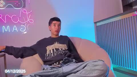 Snapshot of dallen_grant chatting on 4, 12, 2025 Dallen Grant online show from 4, 12, 2025