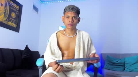 Snapshot of damar_felipe chatting on 5, 1, 2025 damar_felipe online show from 5, 1, 2025