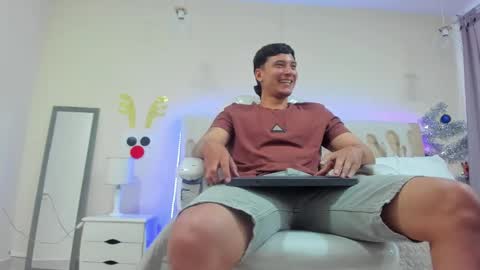 DAMIAN online show from 7, 1, 2025