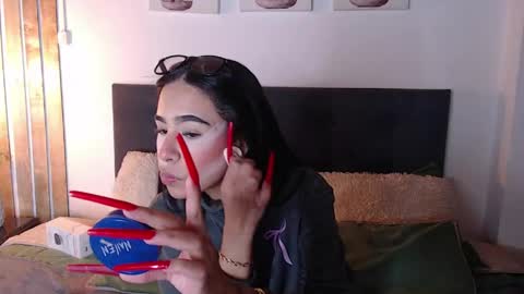 Snapshot of damian_n_lissa chatting on 7, 5, 2026 damian_n_lissa online show from 7, 5, 2026