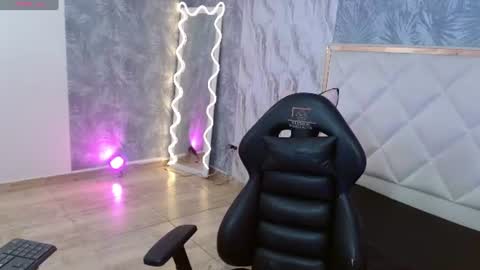 Snapshot of damian_tay1 chatting on 19, 7, 2026 damian_tay1 online show from 19, 7, 2026