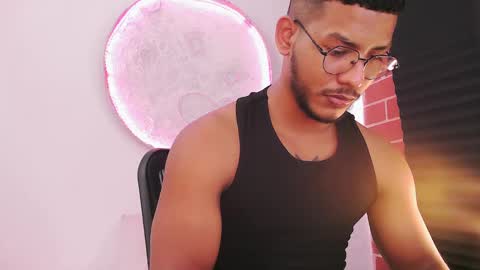 instagram damiannreed. online show from 17, 12, 2024