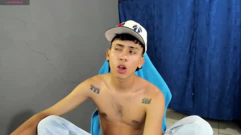 Snapshot of damien_444 chatting on 2, 11, 2025 damien_444 online show from 2, 11, 2025