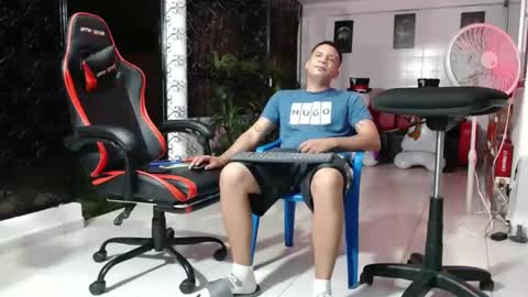 damyan_2003 online show from 8, 1, 2025