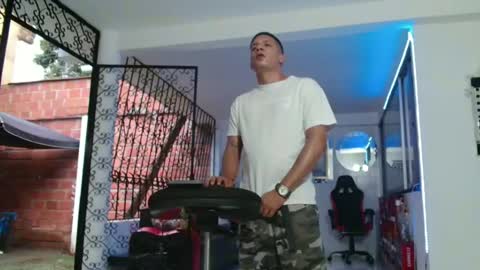 damyan_2003 online show from 23, 2, 2025