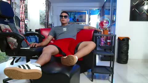 damyan_2003 online show from 7, 10, 2025