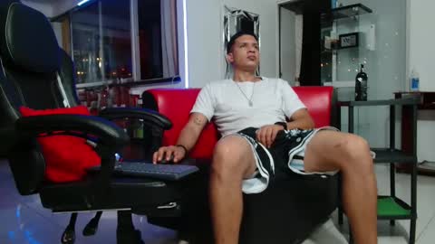 damyan_2003 online show from 22, 11, 2025