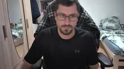 King Dan online show from 17, 11, 2025