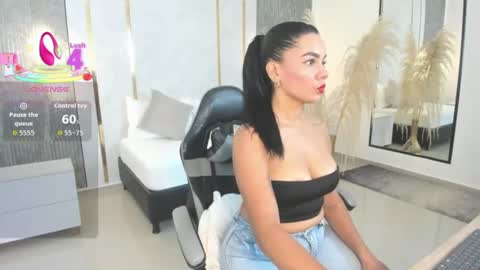 D A N A  online show from 15, 7, 2026