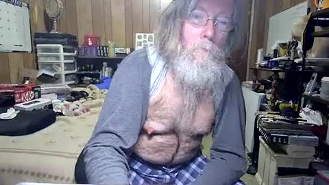 Snapshot of danagm chatting on 10, 1, 2025 Dana online show from 10, 1, 2025