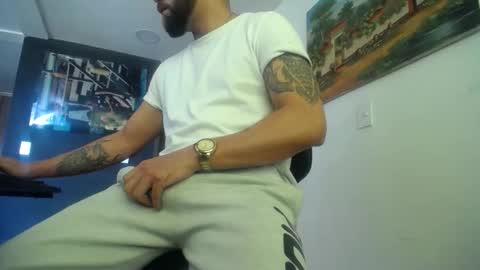 danbury online show from 25, 11, 2025