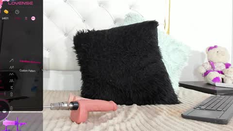 Snapshot of dani_ary chatting on 17, 12, 2024 DANI online show from 17, 12, 2024