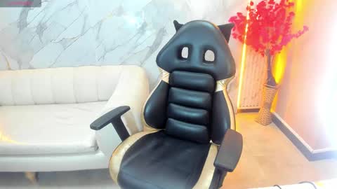 Snapshot of dani_clark_ chatting on 14, 10, 2025 Dani online show from 14, 10, 2025