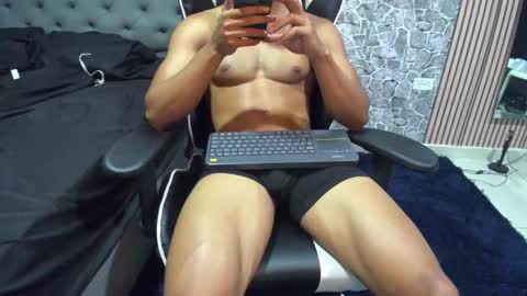 Snapshot of daniel_leconte chatting on 14, 10, 2025 daniel_leconte online show from 14, 10, 2025