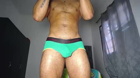 Snapshot of daniel_sherlock chatting on 12, 12, 2024 Daniel Sherlock online show from 12, 12, 2024