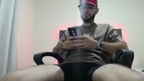 Snapshot of daniel_uchiha chatting on 14, 11, 2025 daniel online show from 14, 11, 2025