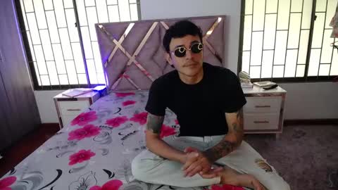 daniel_velez26 online show from 12, 5, 2026