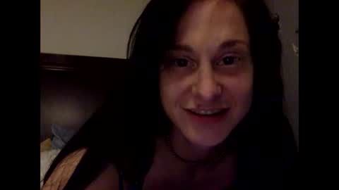 Snapshot of daniellbisous chatting on 3, 6, 2026 daniellbisous online show from 3, 6, 2026