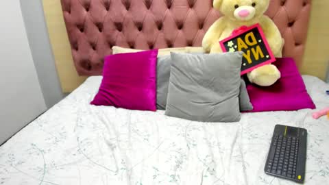 DaniiBelluci  online show from 20, 2, 2025