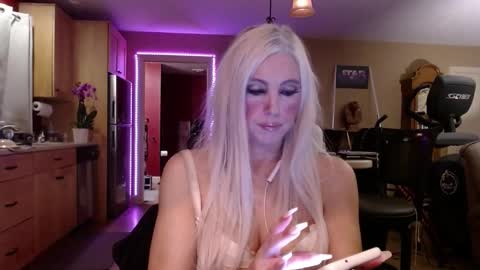 DanikaWhite69 online show from 17, 2, 2025