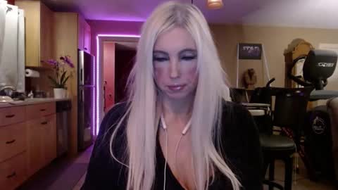 DanikaWhite69 online show from 24, 2, 2025