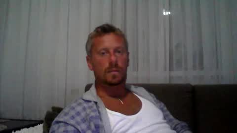 Snapshot of danisami12345 chatting on 24, 9, 2025 daniel online show from 24, 9, 2025