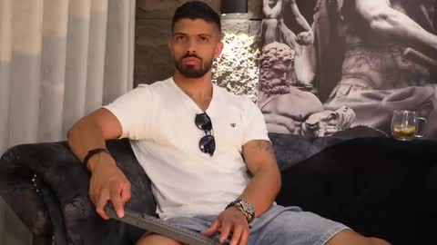 Dann saenz online show from 21, 11, 2025