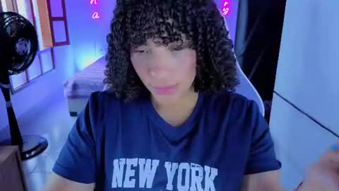 Snapshot of danna_berry chatting on 4, 7, 2026 DannaBerry online show from 4, 7, 2026