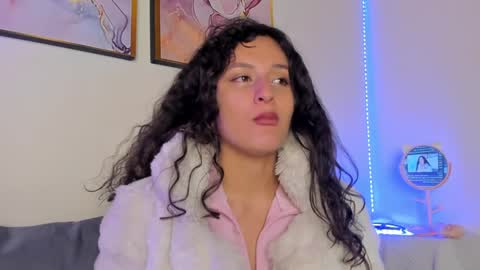 Snapshot of danna_lovs chatting on 28, 1, 2025 Danna Lovs online show from 28, 1, 2025
