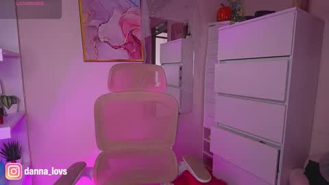 Danna Lovs online show from 21, 10, 2025