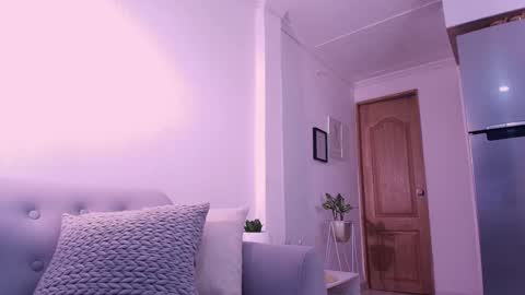 Snapshot of dannahyde chatting on 4, 2, 2026 Insta DannaBlueX online show from 4, 2, 2026