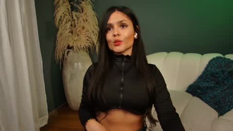 Danna online show from 3, 2, 2025