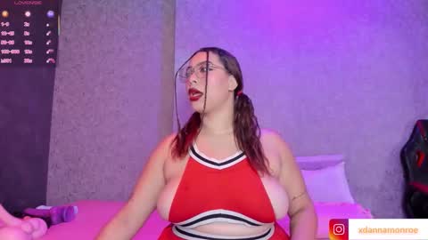 Danna Monroe  online show from 19, 11, 2025