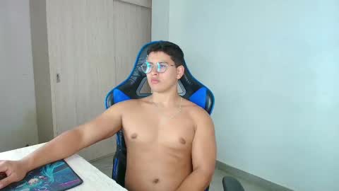 Snapshot of dantraxx chatting on 22, 1, 2025 Dantraxx online show from 22, 1, 2025