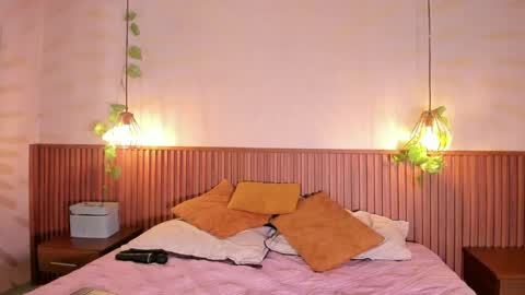 Daphne online show from 11, 4, 2026