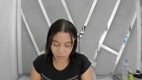 daphne_culeht online show from 4, 4, 2026