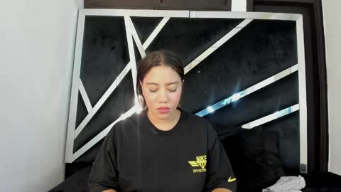 daphne_culeht online show from 9, 4, 2026