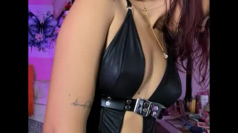 Snapshot of daphneandrade chatting on 1, 3, 2025 daphneandrade online show from 1, 3, 2025