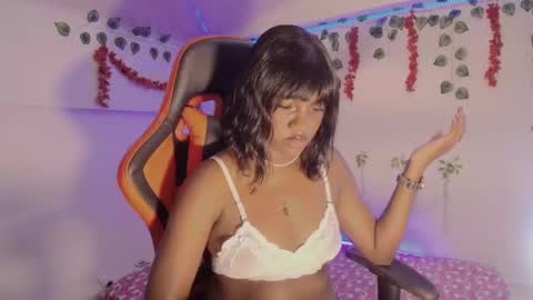 Snapshot of daphnewalker__ chatting on 7, 2, 2025 Daphne online show from 7, 2, 2025