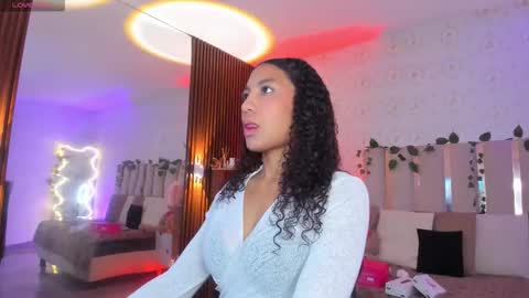 Snapshot of daphnne_tay chatting on 4, 2, 2026 dhapnne online show from 4, 2, 2026