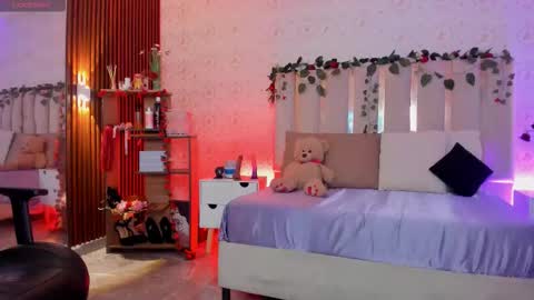 Snapshot of daphnne_tay chatting on 9, 2, 2026 dhapnne online show from 9, 2, 2026