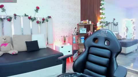 Snapshot of daphnne_tay chatting on 27, 2, 2026 dhapnne online show from 27, 2, 2026