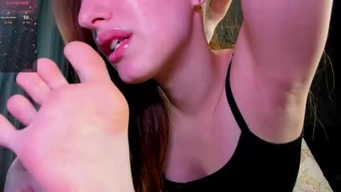 Darcy Siren online show from 15, 12, 2025